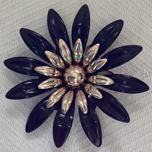 Sarah Coventry Brooch
